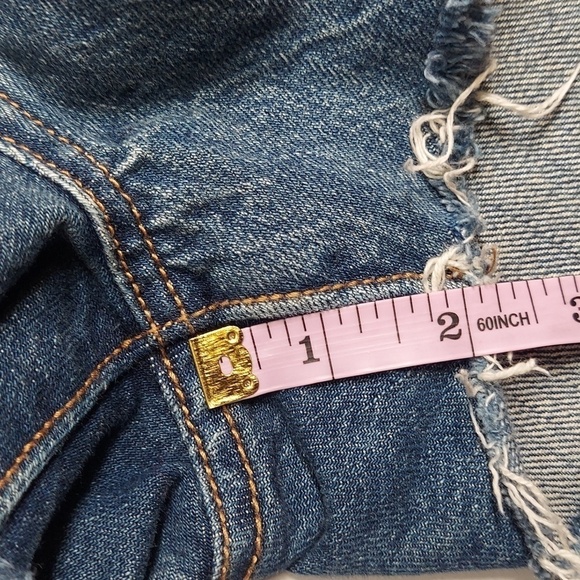 Levi's 501 Button Fly Jeans Shorts Frayed Size 28 - Picture 4 of 5